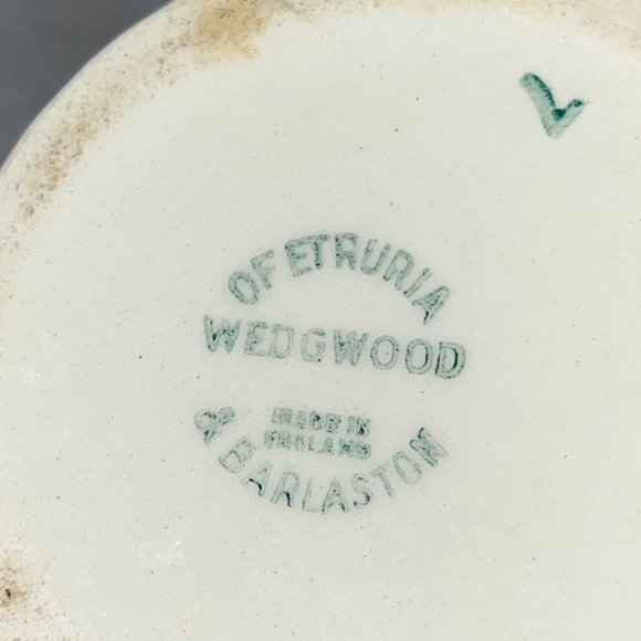 Wedgwood Of Etruria & Barlaton Grapes of Wrath cream pitcher - Picture 5 of 5